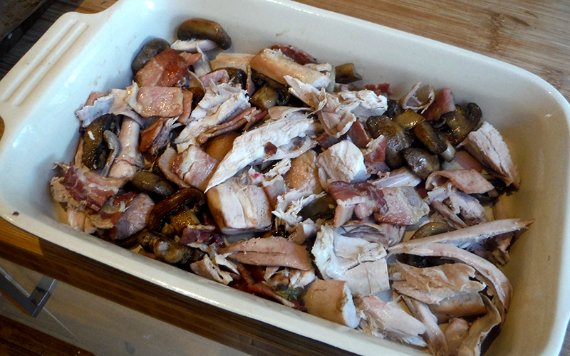 ウサギとキノコとベーコン