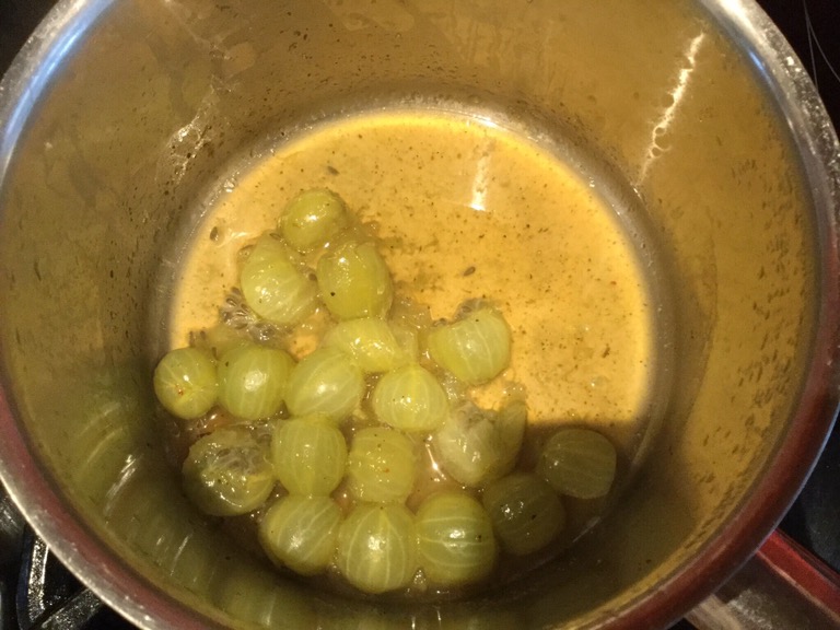 スグリのソース